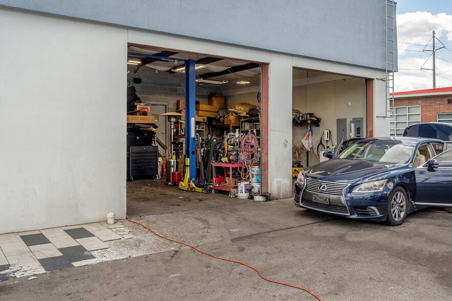 More Photos Of 435 E New Circle Rd, Lexington Specialty For Sale