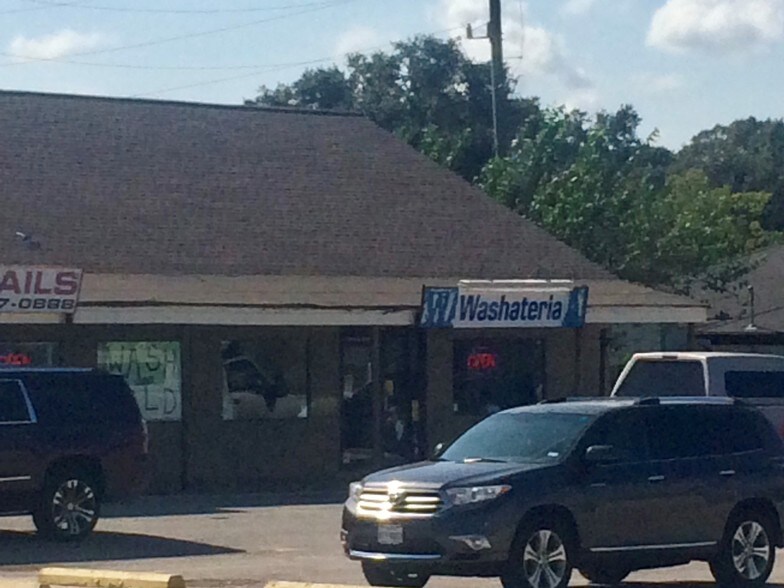 More Photos Of 418 Highway 90 W, Sealy Storefront For Lease