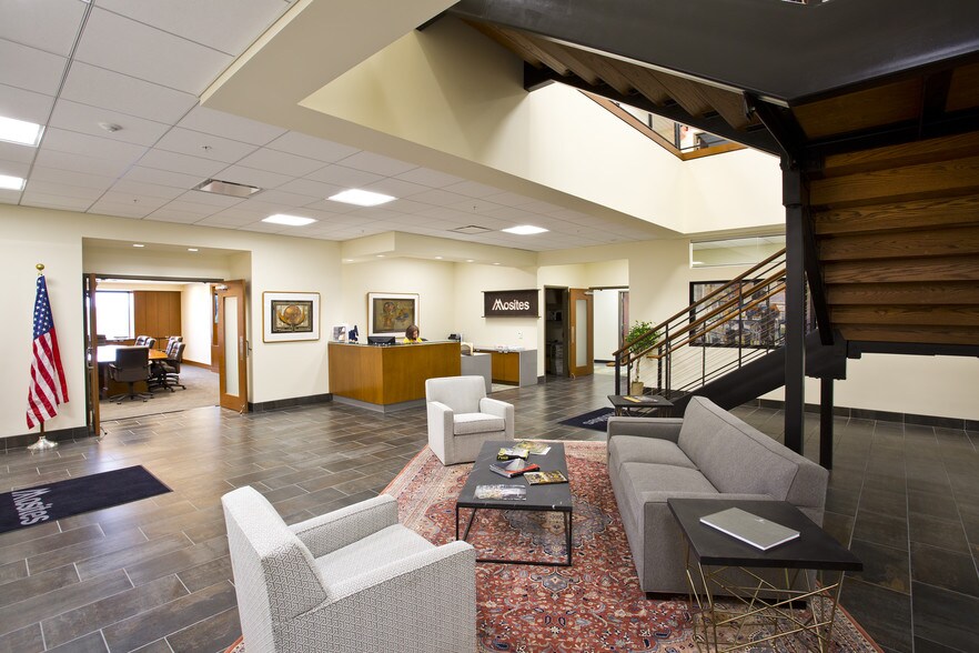 More Photos Of 400 Mosites Way, Pittsburgh Office For Lease