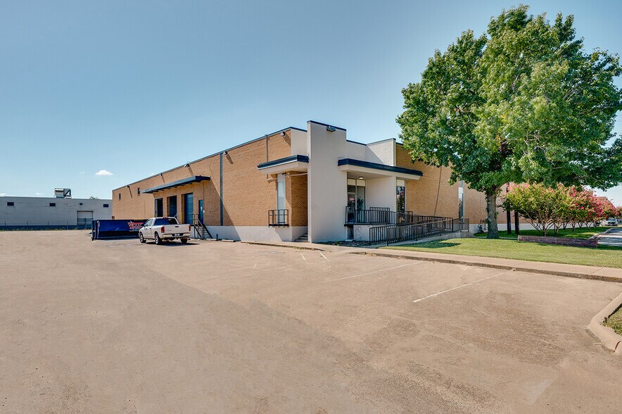 Primary Photo Of 1262 Viceroy Dr, Dallas Manufacturing For Lease