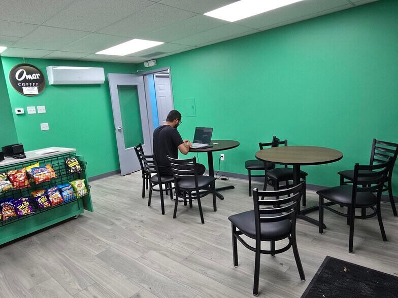 More Photos Of 230 E Main St, Branford Office For Lease