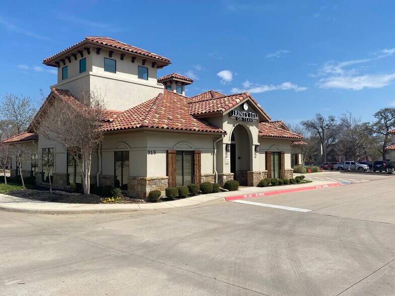 More Photos Of 300 Morrison Park Dr, Southlake Unknown For Lease