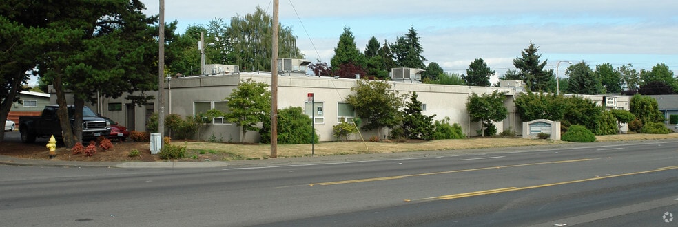 More Photos Of 1251-1261 Lancaster Dr NE, Salem Medical For Lease