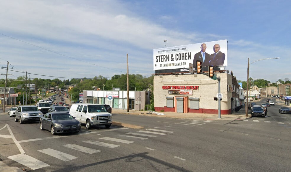 Primary Photo Of 33 Chester Pike, Collingdale Freestanding For Sale