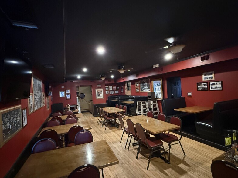 More Photos Of 801 Sixth St, Mendota Storefront Retail Residential For Sale