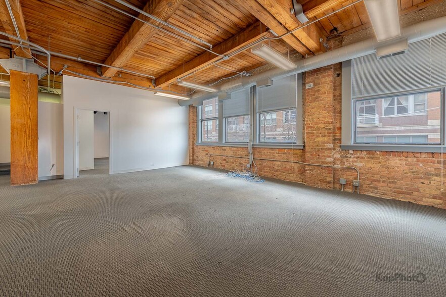 More Photos Of 921 W Van Buren St, Chicago Office Residential For Sale