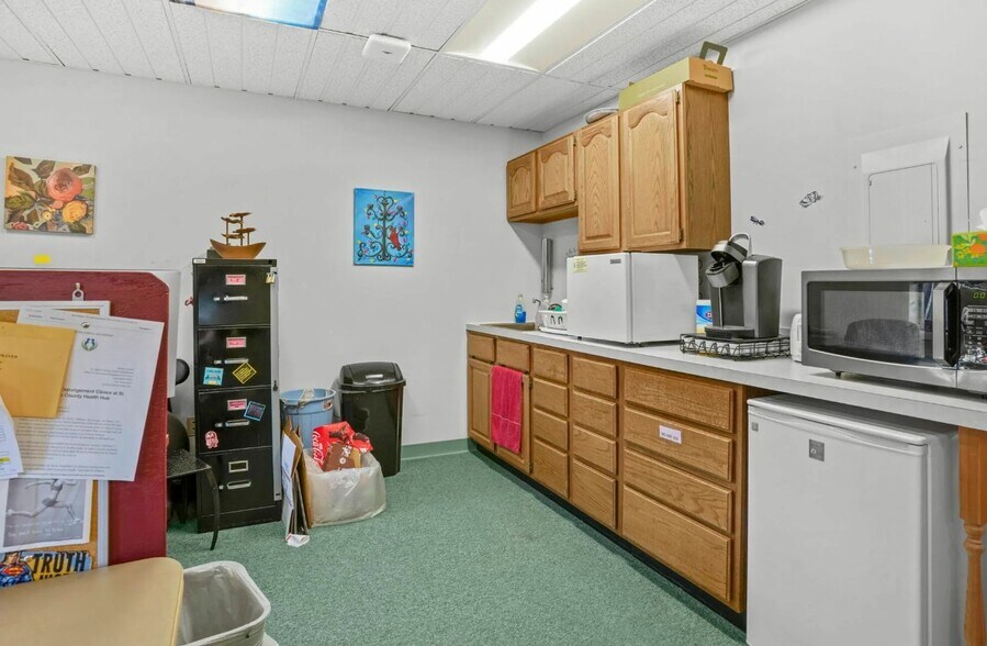More Photos Of 41670 Courthouse Dr, Leonardtown Office For Lease