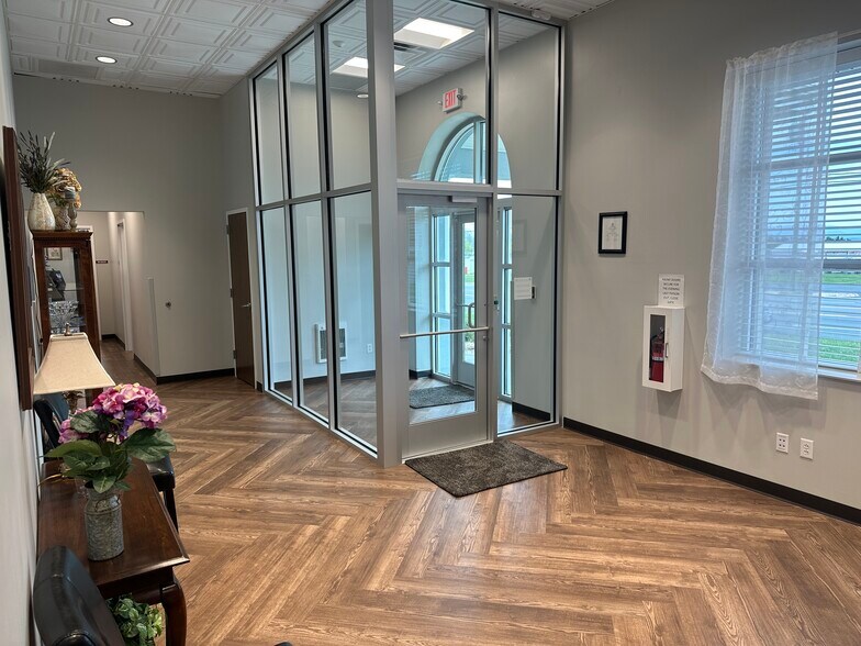 More Photos Of 278 Lee Hwy, Verona Auto Repair For Lease