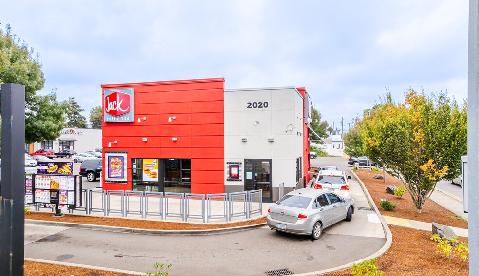 More Photos Of 2020 S Santiam Hwy, Lebanon Fast Food For Sale