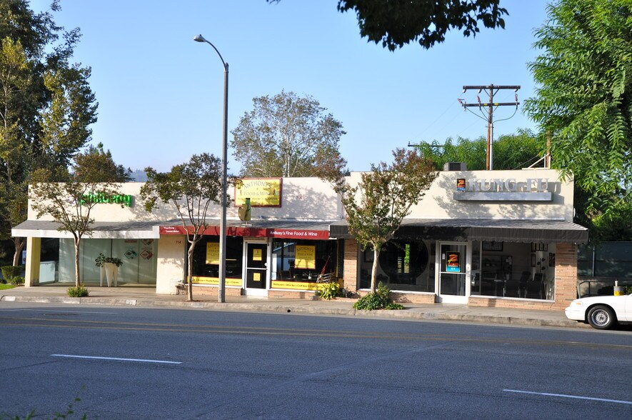 Primary Photo Of 712-716 Foothill Blvd, La Cañada Flintridge Restaurant For Lease