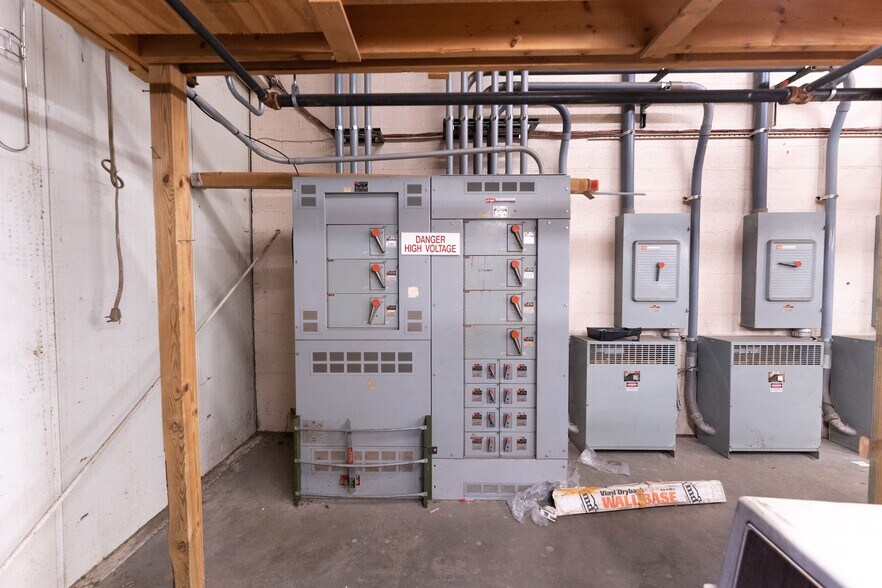 More Photos Of 316 Donohoe Rd, Greensburg Warehouse For Sale