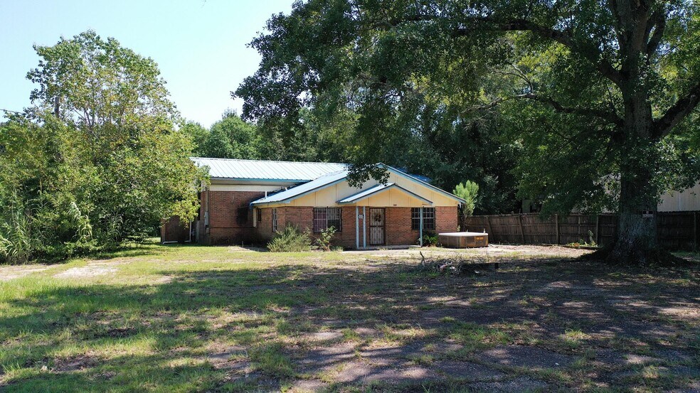 More Photos Of 612 N Main St, Atmore Land For Sale