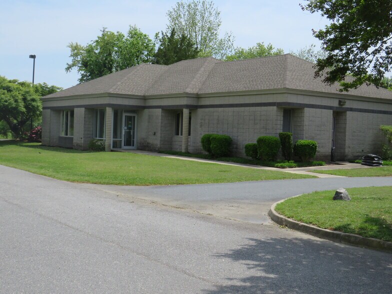More Photos Of 9506 Hospital Ave, Nassawadox Medical For Sale