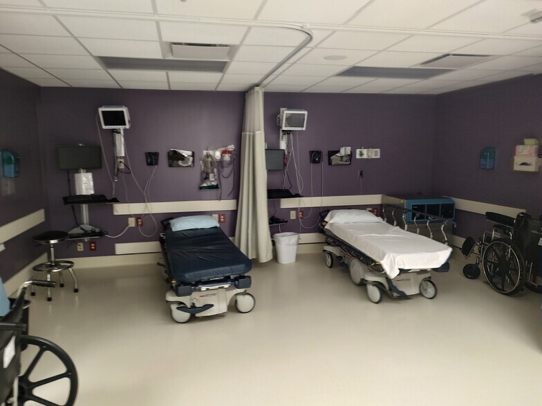 More Photos Of 9002 Mentor Ave, Mentor Medical For Sale