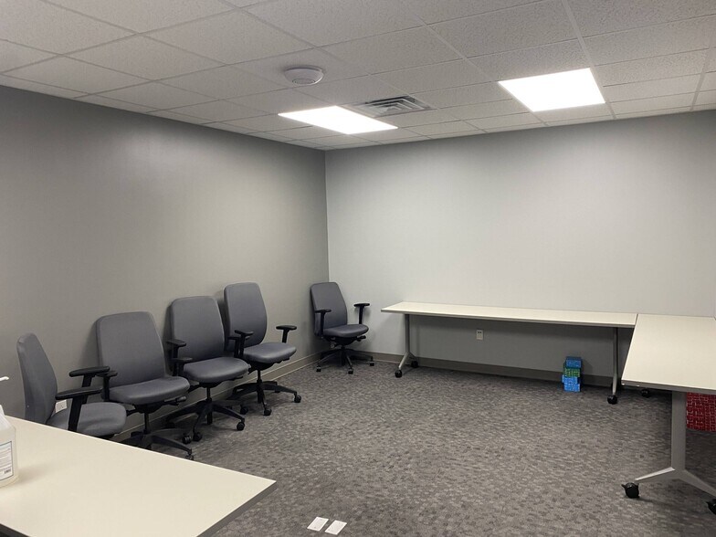 More Photos Of 431 W Main St, Tupelo Office For Lease