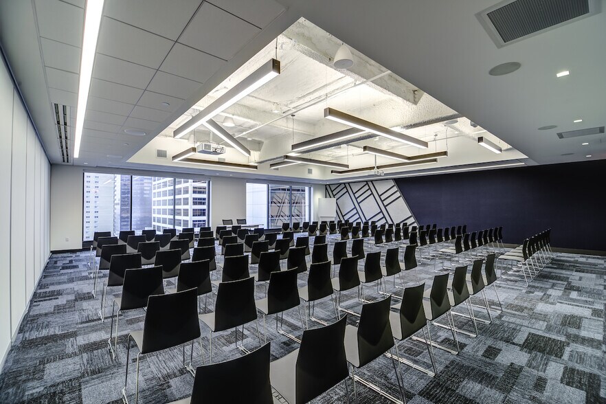 More Photos Of 30 S 17th St, Philadelphia Coworking Space