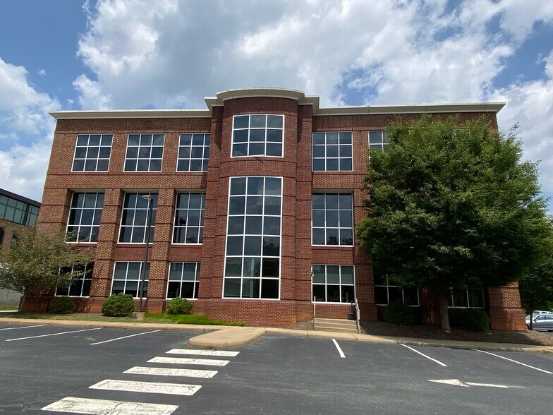 More Photos Of 2410 Old Ivy Rd, Charlottesville Medical For Lease