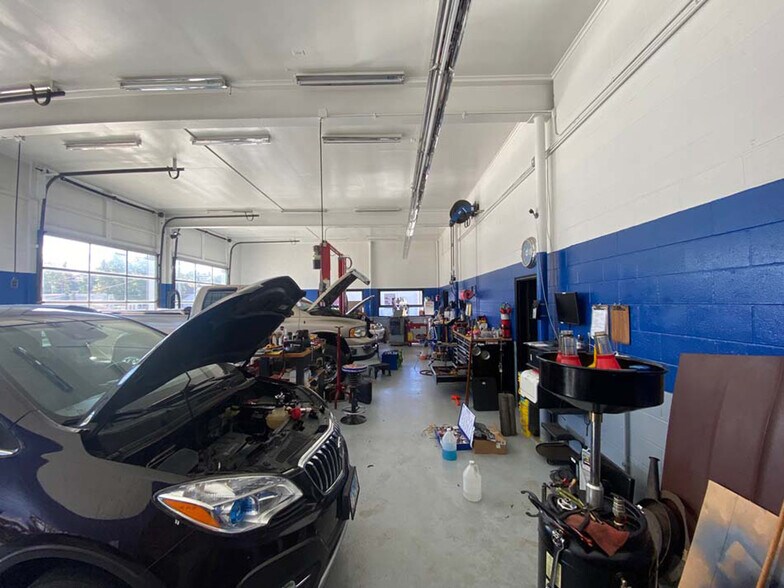 More Photos Of 321 Centreville, Belleville Industrial For Sale