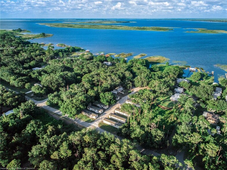 More Photos Of 44 Crawford Dr, Lake Placid Manufactured Housing Mobile Home Park For Sale