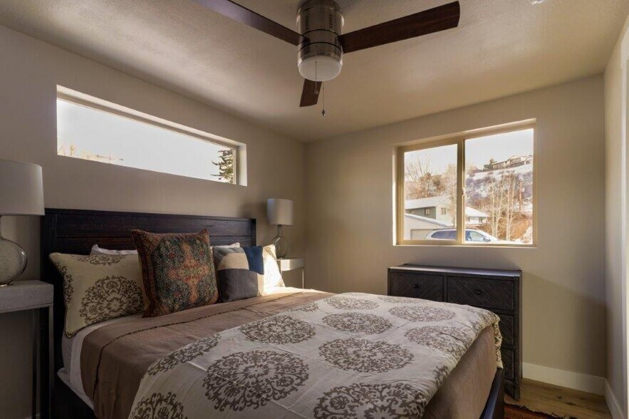 More Photos Of 280 E Washington Ave, Hayden Apartments For Sale