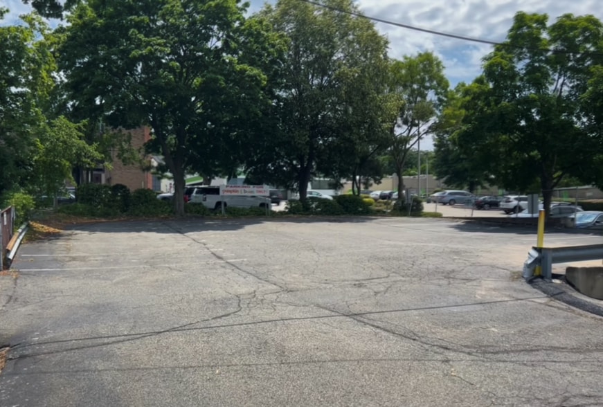 More Photos Of 55 N Dean St, Englewood Restaurant For Lease