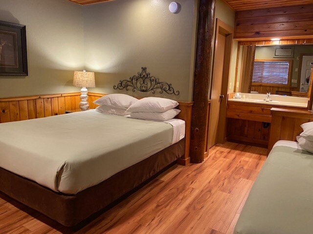 More Photos Of 890 Highway 4, Arnold Hotel For Sale