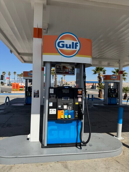 More Photos Of 72275 Ramon Rd, Thousand Palms Service Station For Sale