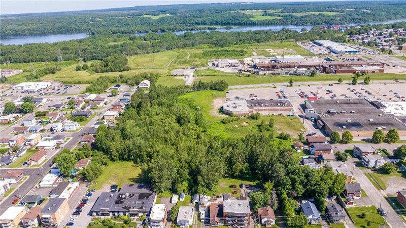 More Photos Of 3353 Blvd Royal, Shawinigan Land For Sale