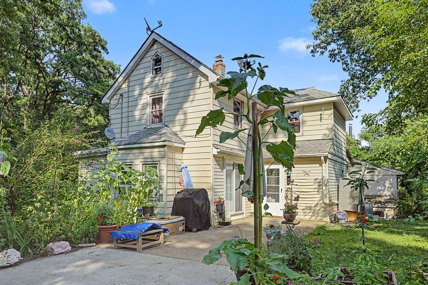 More Photos Of 23 Malcolm St, Morristown Industrial For Sale