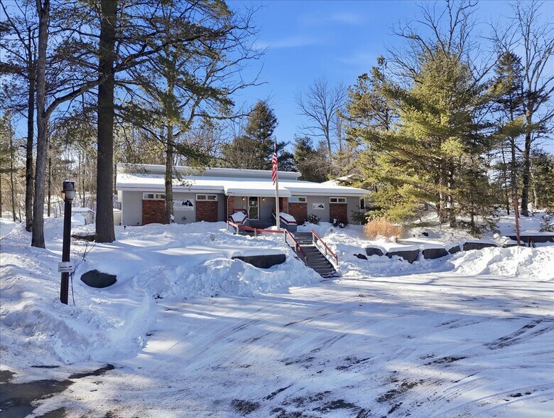 Primary Photo Of 647 Route 739, Lords Valley Office For Sale