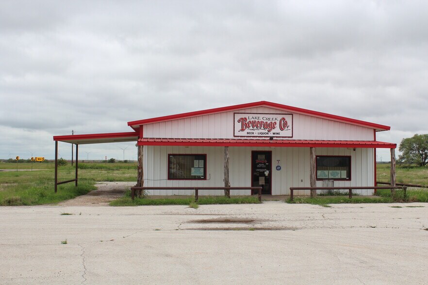 More Photos Of 503 S 5th St, Goree General Retail For Sale