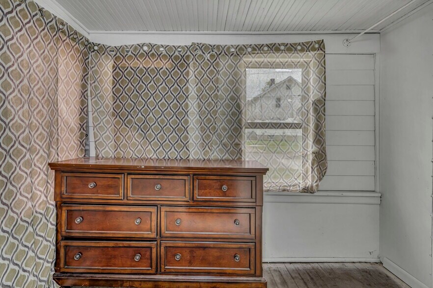 More Photos Of , Lorain Unknown For Sale
