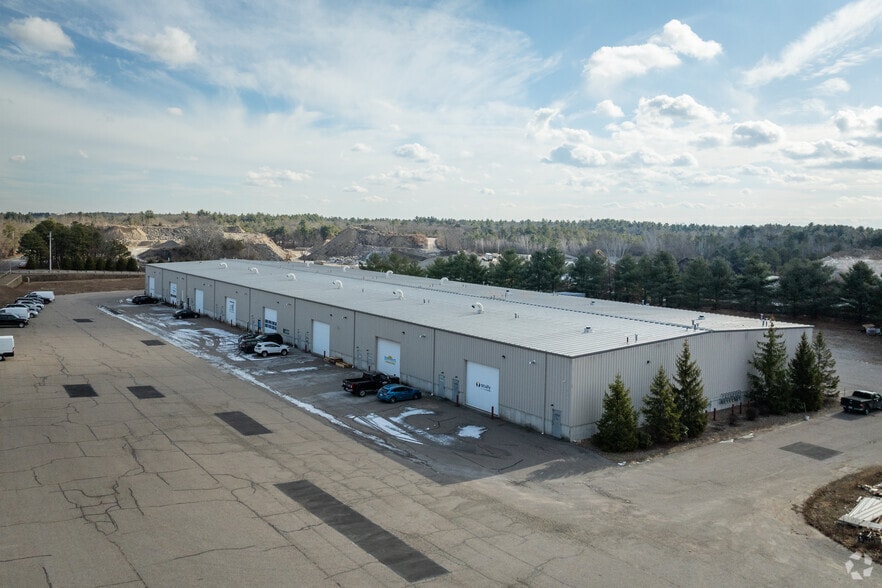 More Photos Of 215 Plain St, North Attleboro Warehouse For Lease