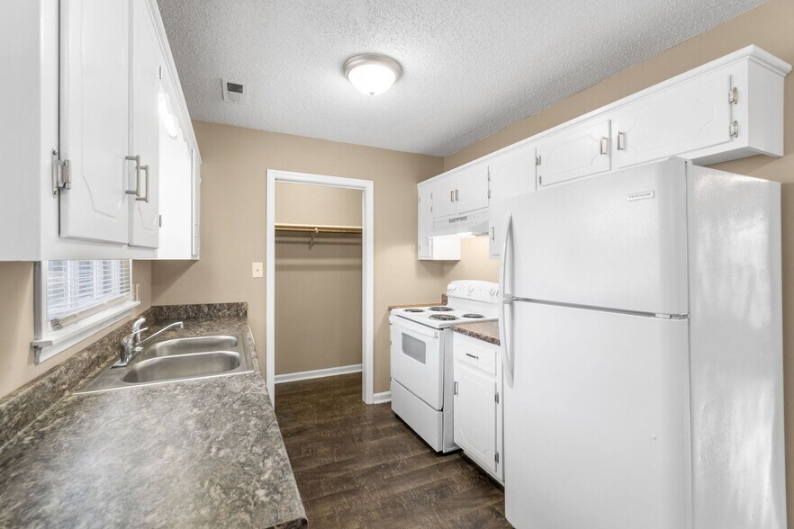 More Photos Of 279B Harrier ct, Clarksville Apartments For Sale