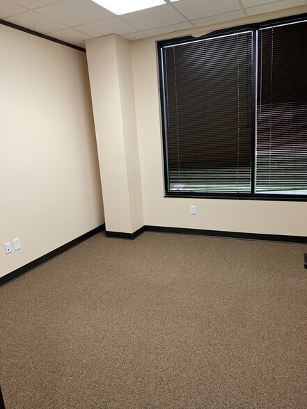 More Photos Of 6601 Cypresswood Dr, Spring Medical For Lease