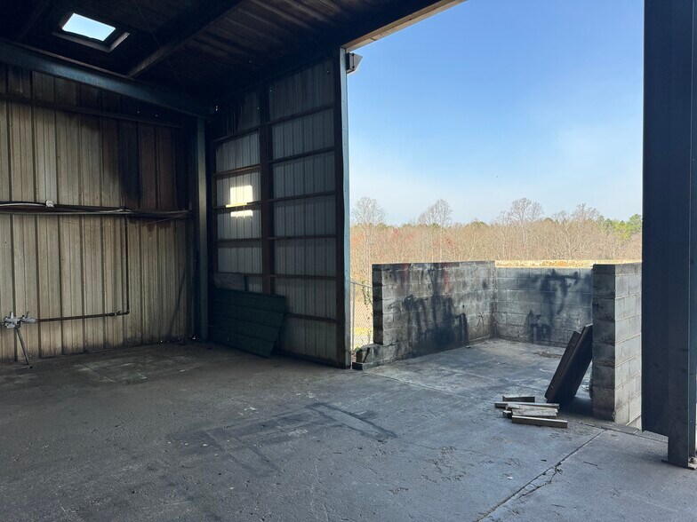 More Photos Of 1143 Airport Rd, Shelby Industrial For Lease