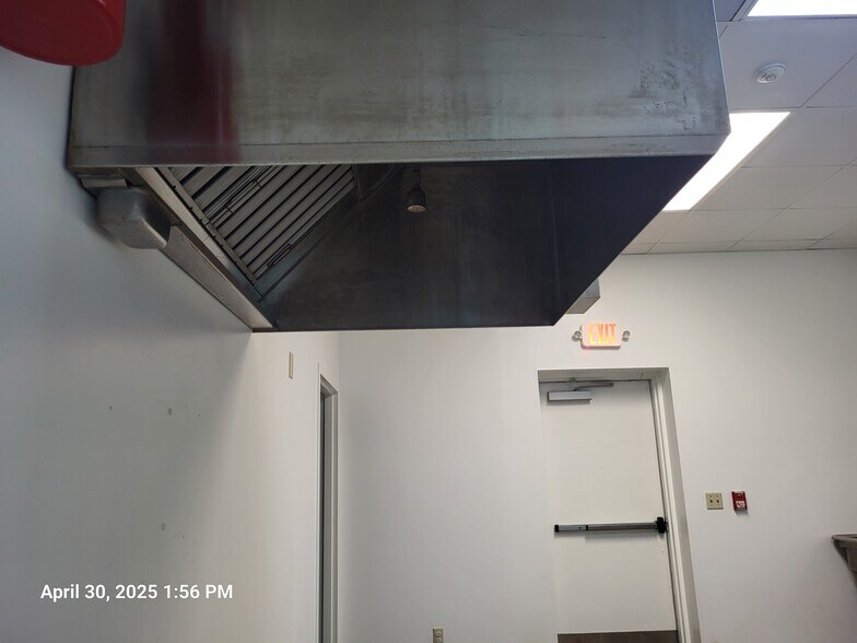 More Photos Of 3525 Russell Rd, Marianna Daycare Center For Sale