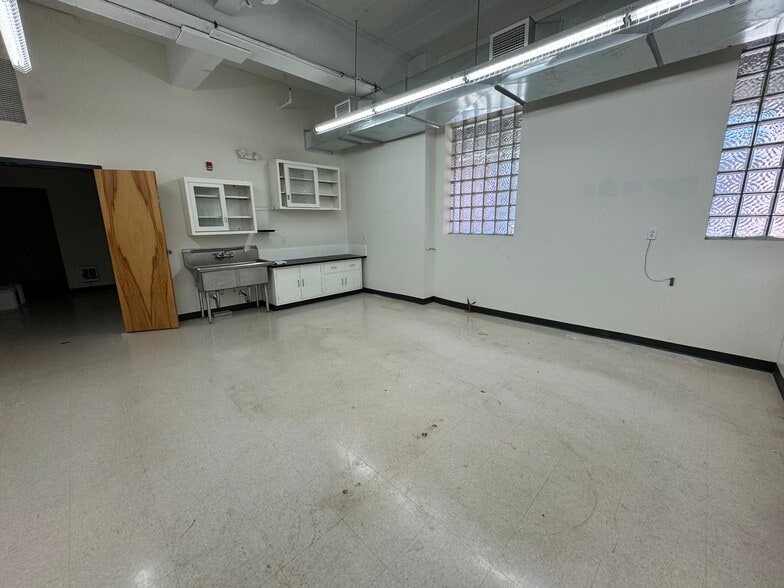 More Photos Of 2500 Jane St, Pittsburgh Office For Lease