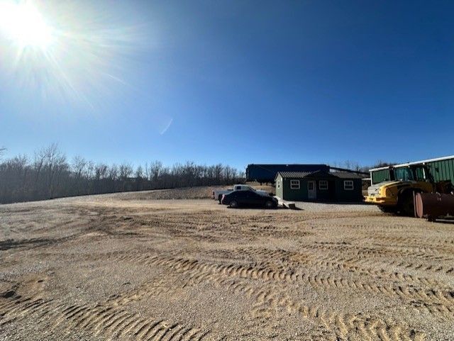 More Photos Of 16753 Salt River Rd, Eastview Industrial For Sale