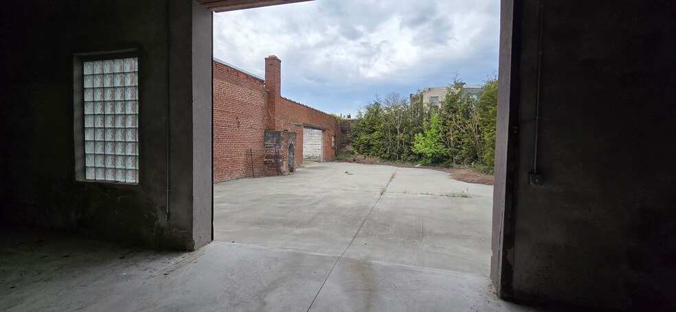 More Photos Of 2916 N Croskey St, Philadelphia Flex For Sale