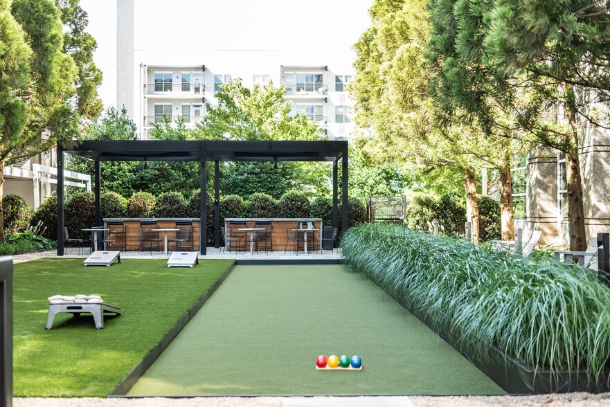 More Photos Of 1155 Perimeter Ctr W, Atlanta Office For Lease