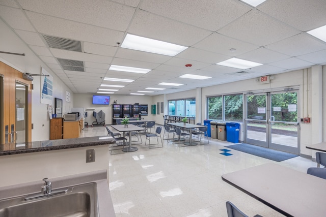 More Photos Of 230 Sardis Rd, Asheville Distribution For Sale