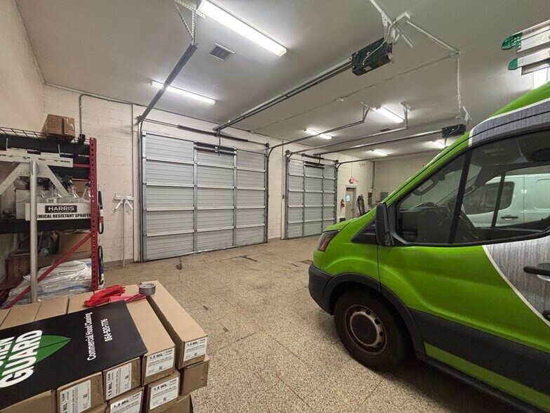 More Photos Of 283 Lakewood Dr, Greenville Warehouse For Lease