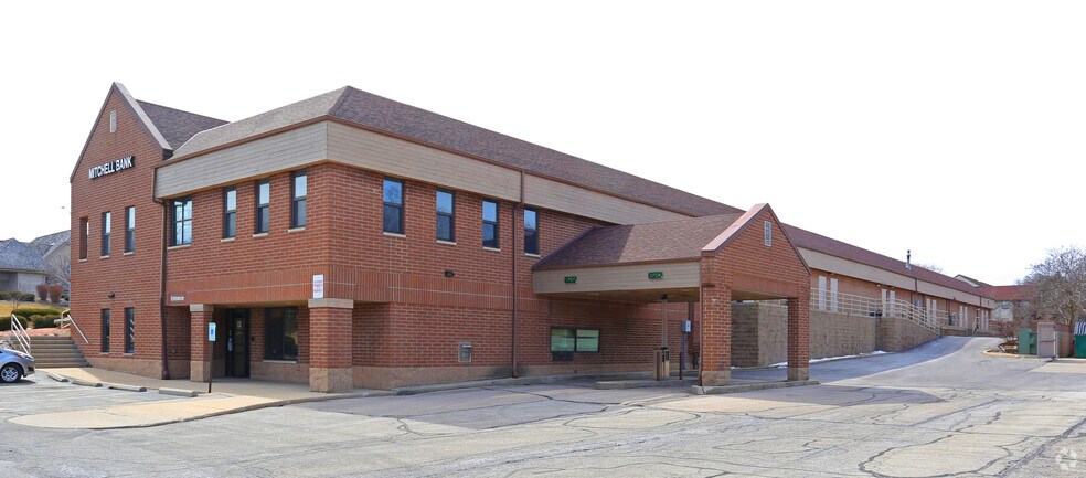 More Photos Of 12400-12450 W National Ave, New Berlin Unknown For Lease