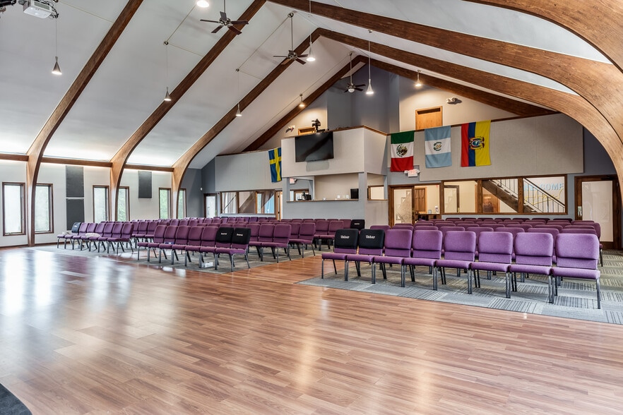 More Photos Of 4312 20th St, Rockford Religious Facility For Sale