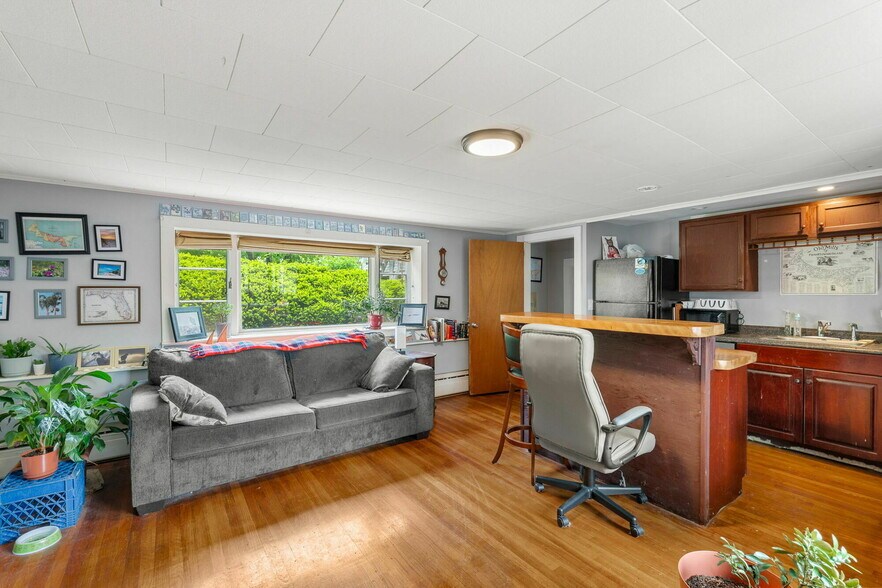 More Photos Of 72 Main St, Wareham Apartments For Sale