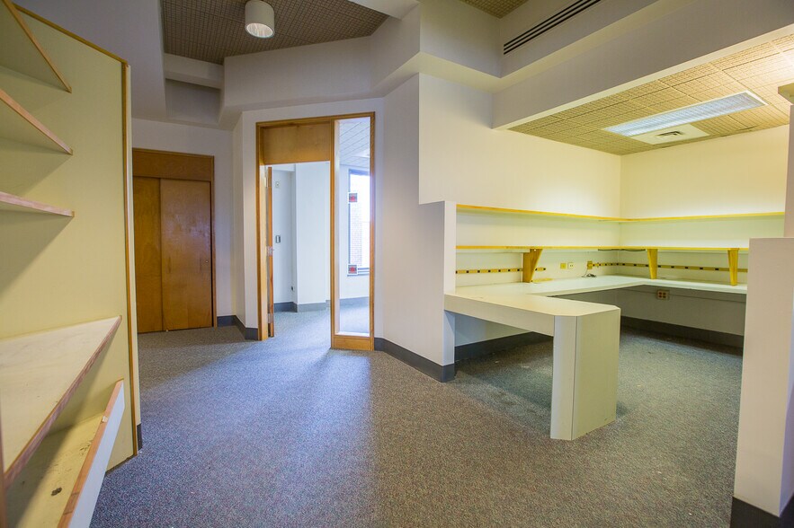 More Photos Of 470 Franklin St, Buffalo Medical For Lease