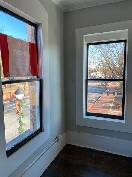 More Photos Of 1 W Main St, Buford Storefront Retail Office For Lease