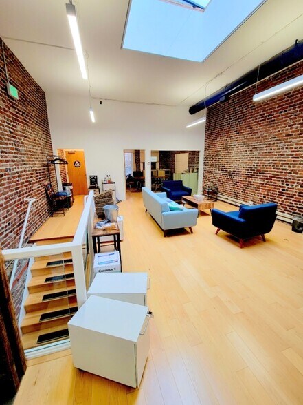 More Photos Of 41-43 Drumm St, San Francisco Storefront Retail Office For Lease