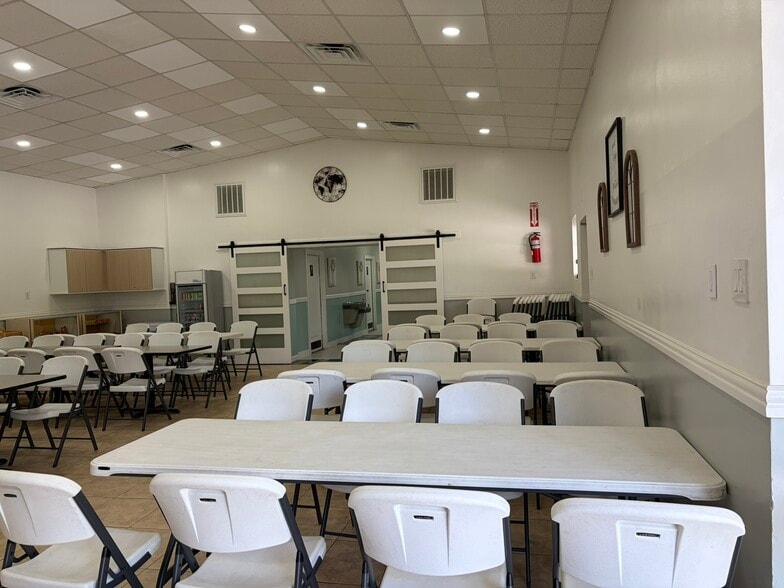 More Photos Of 1401 Cedar Post Ln, Houston Warehouse For Sale